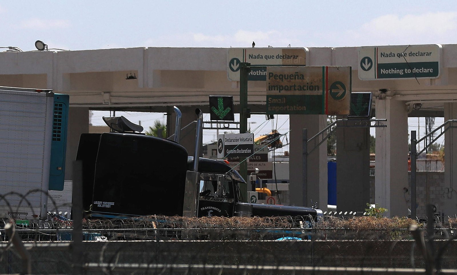 EE.UU. restringe visados a transportistas mexicanos por “facilitar migración ilegal”