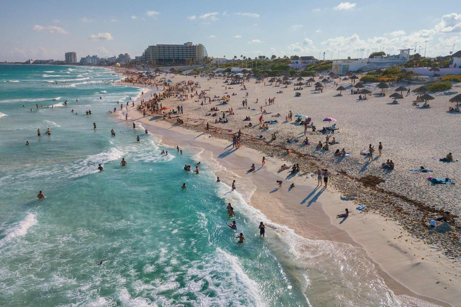 Cofepris presentó los resultados del Tercer Monitoreo 2025 de la Calidad del Agua de Mar en las 289 playas de uso recreativo en México