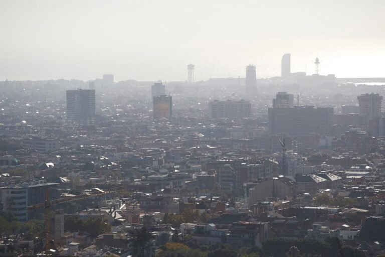 Exposición a contaminación conlleva un aumento de grasa corporal, revela estudio