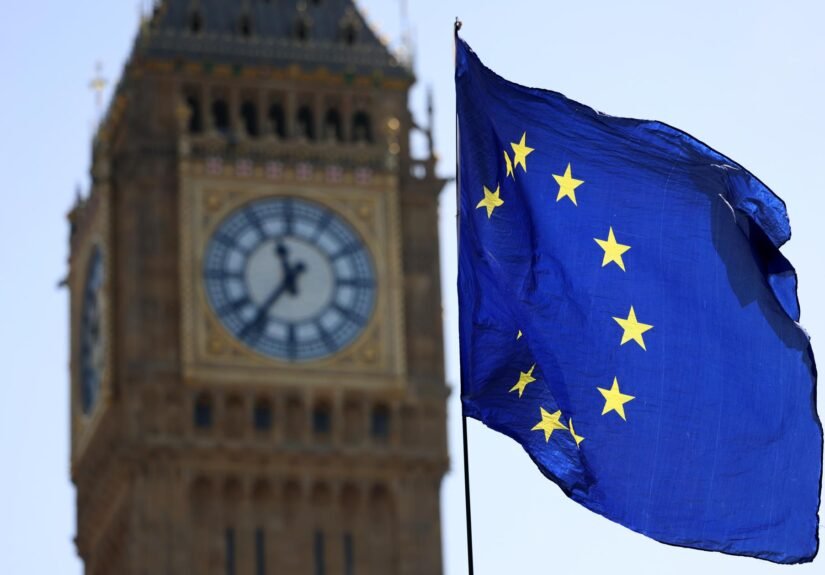 Crece la presión para que Starmer deje el gobierno británico
